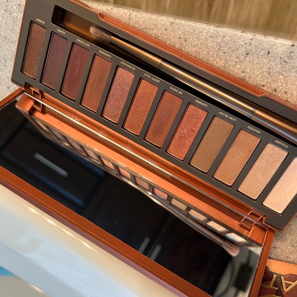 Urban Decay NAKED Heat Palette - Picture 4 of 8